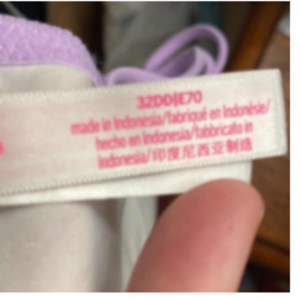 PINK by VS CREM/PNK Lightly Lined Underwire 32DD. *P1004 - Picture 5 of 5